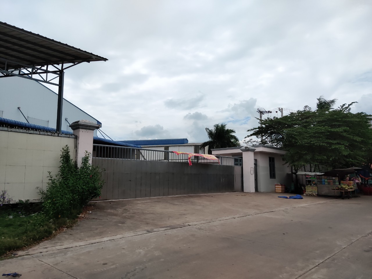 Band New  Factory  For  Lease Outside  Industrial  Park  in  Vietnam