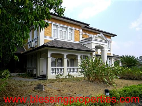 Villa P596 - villa for rent in Binh Duong province