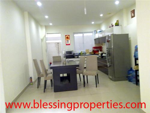 Townhouse H010811 - House for rent in HCM city